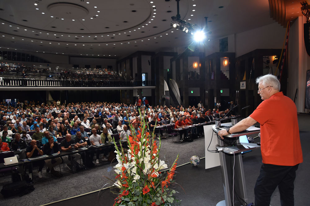 65. Internationaler Trainerkongress in Bremen eröffnet – Erster ITK-Tag mit prominenten Gästen