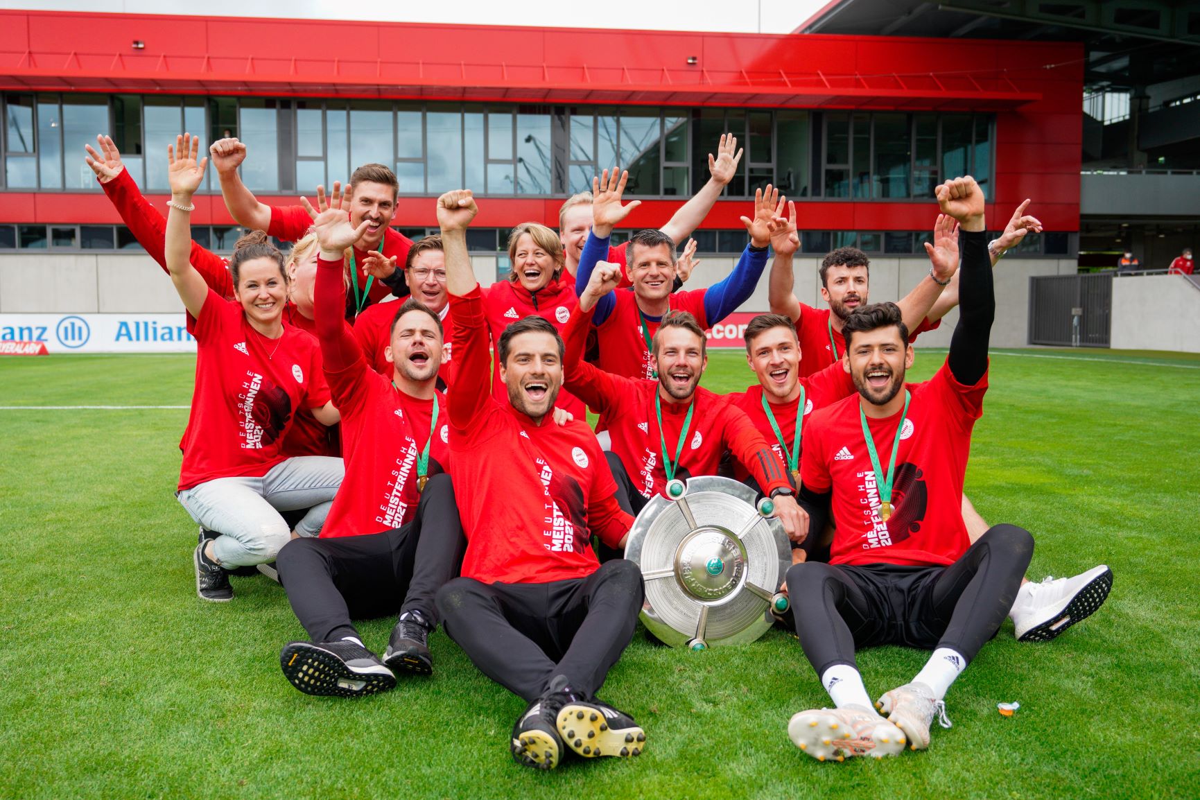 Frauen des FC Bayern München sind deutscher Meister – BDFL gratuliert